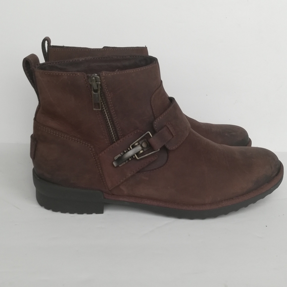 UGG Shoes - UGG Cheyne Waterproof Leather Ankle Boots New